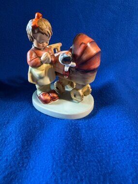 Hummel/Goebel Doll Maker